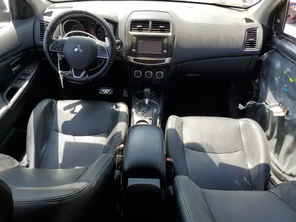 JA4AR4AW2HZ054230 2017 MITSUBISHI OUTLANDER - Image 8