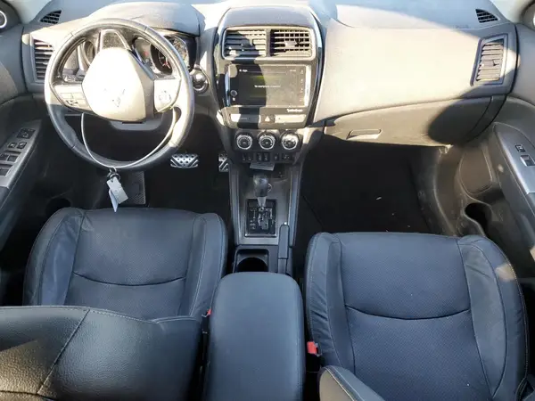 JA4AR4AW2JU008657 2018 MITSUBISHI OUTLANDER - Image 8