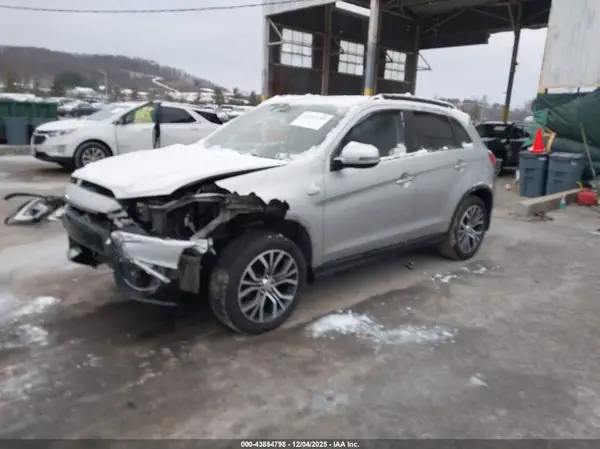 JA4AR4AW2KU008482 2019 MITSUBISHI OUTLANDER - Image 2