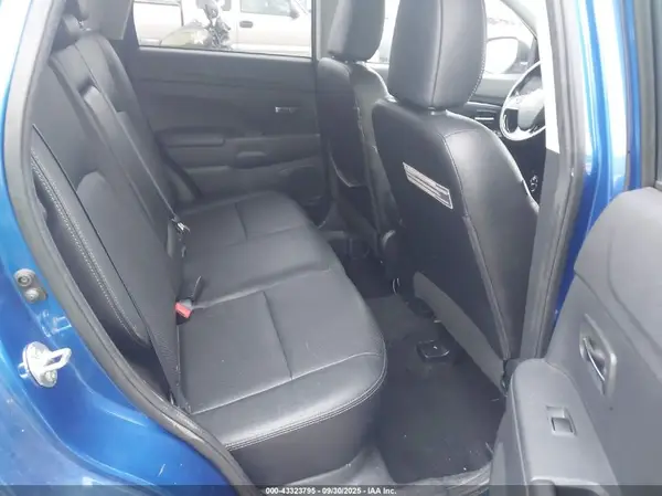 JA4AR4AW3GZ033451 2016 MITSUBISHI OUTLANDER - Image 8