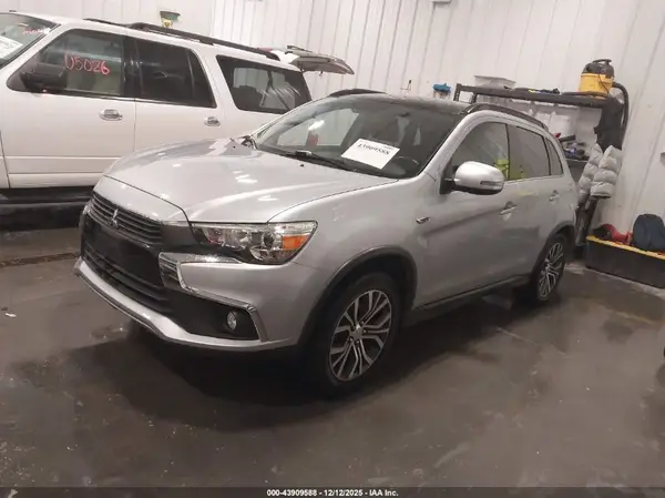JA4AR4AW3GZ044515 2016 MITSUBISHI OUTLANDER - Image 2