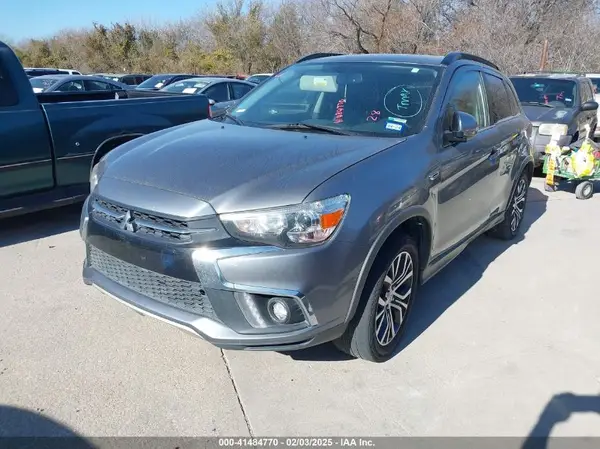 JA4AR4AW3JU000583 2018 MITSUBISHI OUTLANDER - Image 2