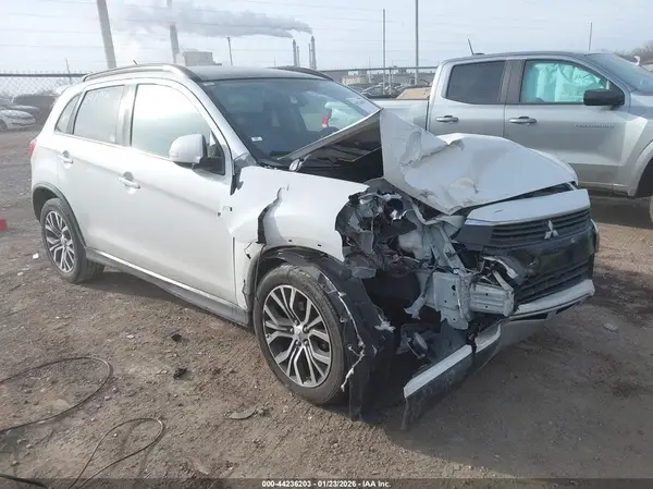 JA4AR4AW4GZ042904 2016 MITSUBISHI OUTLANDER - Image 1