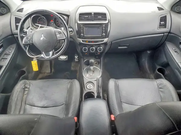 JA4AR4AW4GZ049352 2016 MITSUBISHI OUTLANDER - Image 8