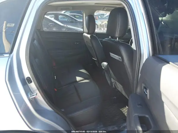 JA4AR4AW4GZ056138 2016 MITSUBISHI OUTLANDER - Image 8