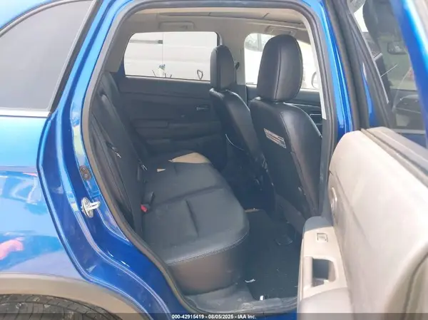 JA4AR4AW4HZ022251 2017 MITSUBISHI OUTLANDER - Image 8