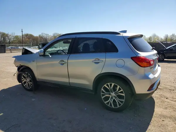 JA4AR4AW4JU002214 2018 MITSUBISHI OUTLANDER - Image 2