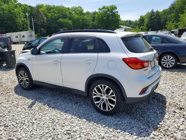JA4AR4AW4JZ012342 2018 MITSUBISHI OUTLANDER - Image 2