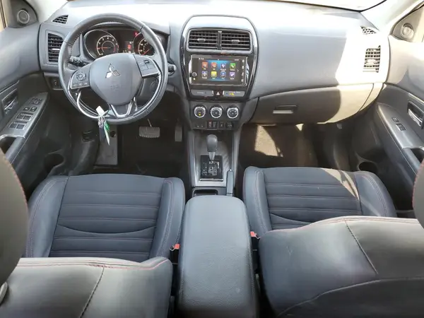 JA4AR4AW4KU010671 2019 MITSUBISHI OUTLANDER - Image 8
