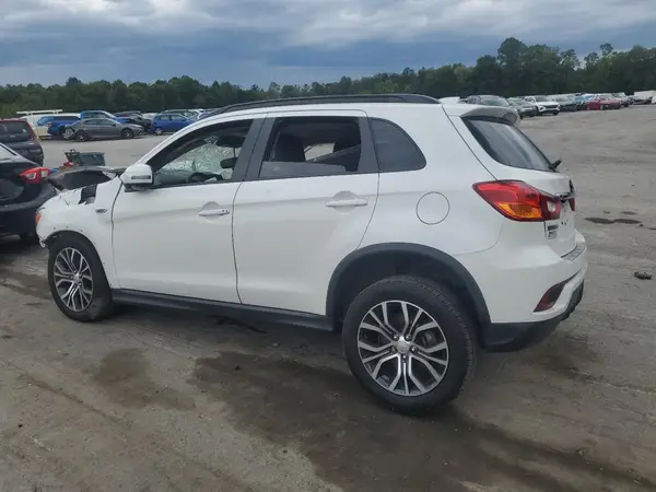 JA4AR4AW4KU021427 2019 MITSUBISHI OUTLANDER - Image 2
