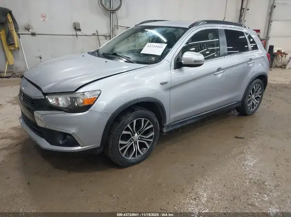 JA4AR4AW5GZ024511 2016 MITSUBISHI OUTLANDER - Image 2