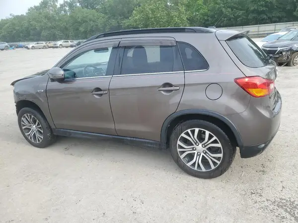 JA4AR4AW5GZ052292 2016 MITSUBISHI OUTLANDER - Image 2