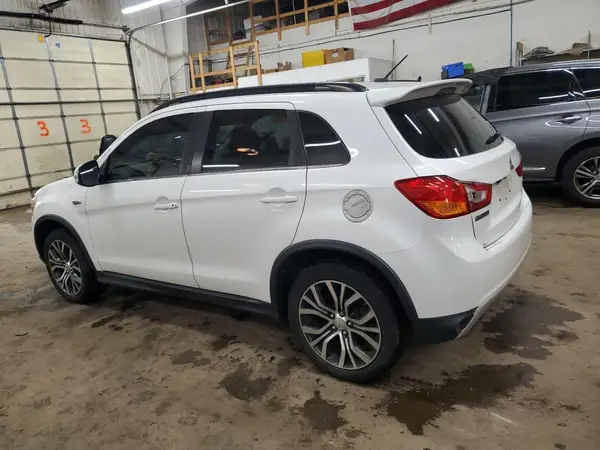 JA4AR4AW5GZ059212 2016 MITSUBISHI OUTLANDER - Image 2