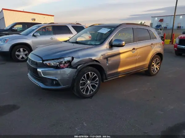JA4AR4AW5HZ019827 2017 MITSUBISHI OUTLANDER - Image 2
