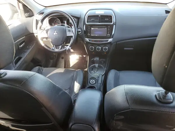 JA4AR4AW5HZ047420 2017 MITSUBISHI OUTLANDER - Image 8