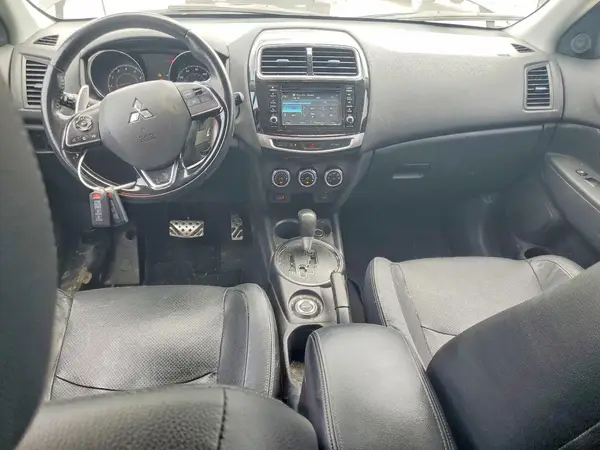 JA4AR4AW5HZ049619 2017 MITSUBISHI OUTLANDER - Image 8