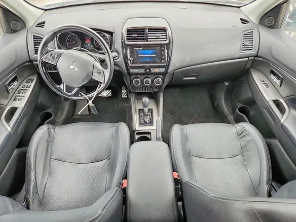 JA4AR4AW5JZ036536 2018 MITSUBISHI OUTLANDER - Image 8