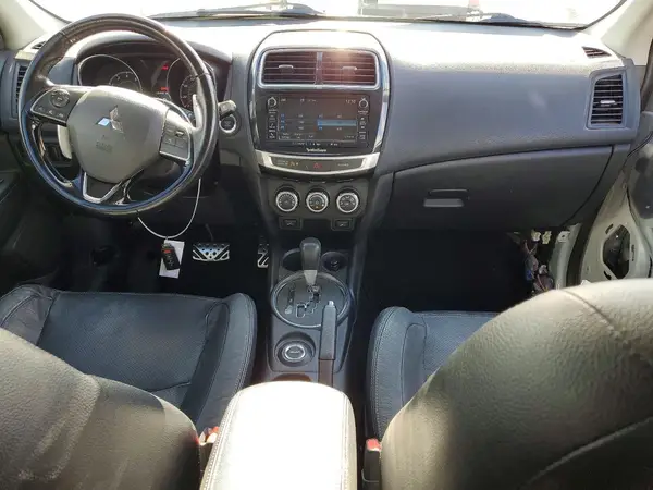 JA4AR4AW6GZ024047 2016 MITSUBISHI OUTLANDER - Image 8