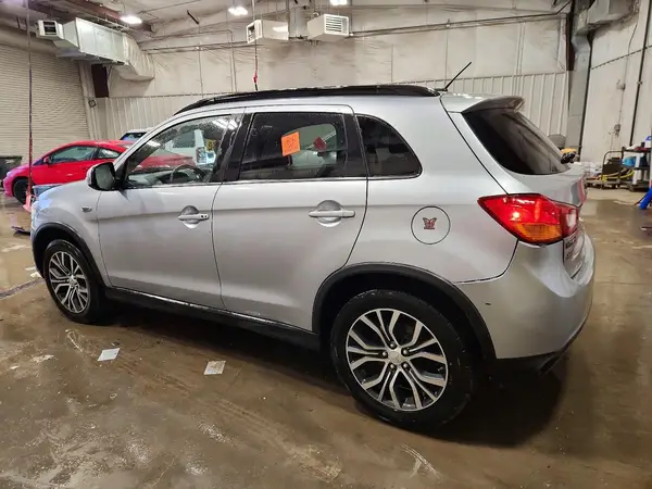 JA4AR4AW6GZ027109 2016 MITSUBISHI OUTLANDER - Image 2