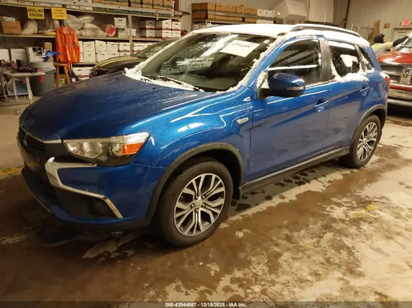 JA4AR4AW6GZ038871 2016 MITSUBISHI OUTLANDER - Image 2
