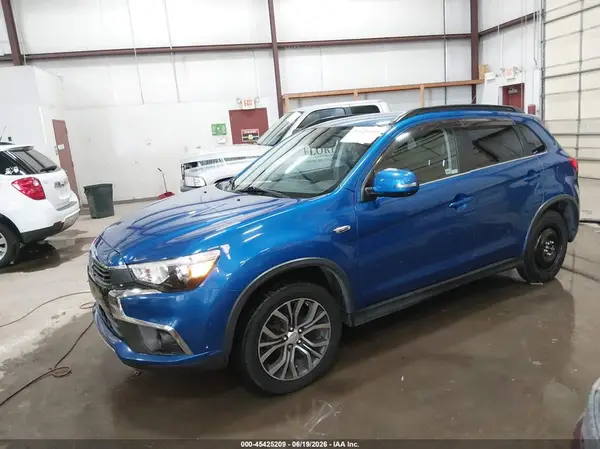 JA4AR4AW6GZ046775 2016 MITSUBISHI OUTLANDER - Image 2