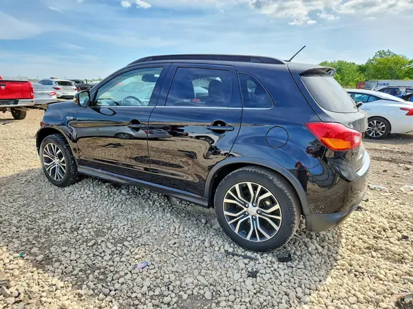 JA4AR4AW6GZ058523 2016 MITSUBISHI OUTLANDER - Image 2