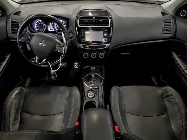 JA4AR4AW6HZ017083 2017 MITSUBISHI OUTLANDER - Image 8