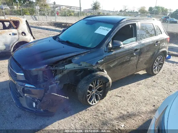 JA4AR4AW6HZ017584 2017 MITSUBISHI OUTLANDER - Image 2