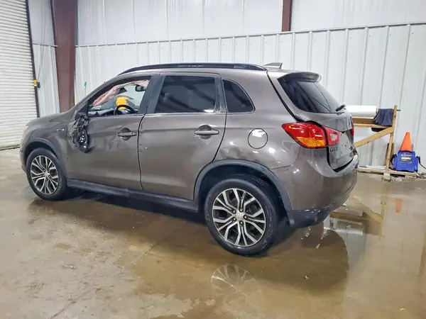 JA4AR4AW6HZ017746 2017 MITSUBISHI OUTLANDER - Image 2
