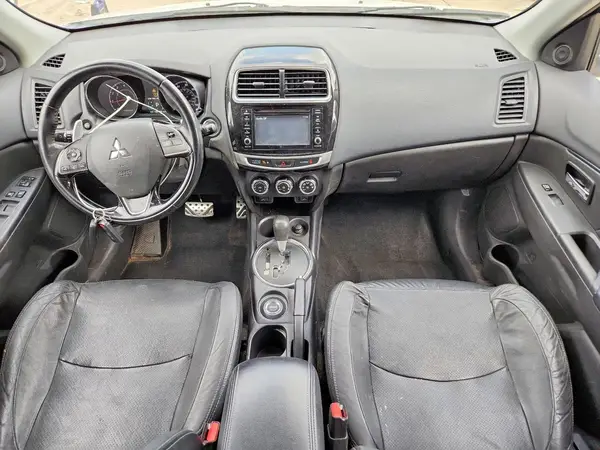 JA4AR4AW6HZ029623 2017 MITSUBISHI OUTLANDER - Image 8