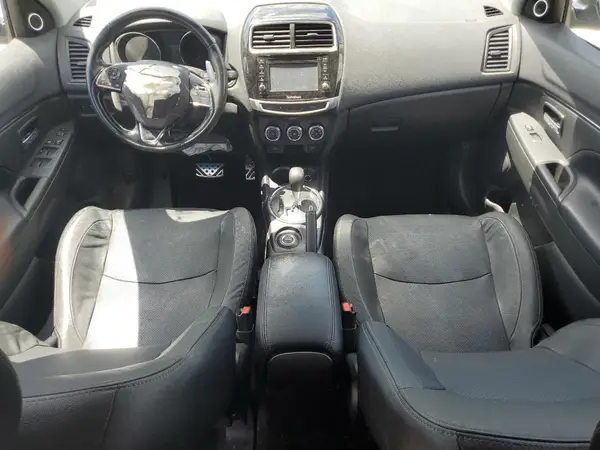 JA4AR4AW6HZ054439 2017 MITSUBISHI OUTLANDER - Image 8