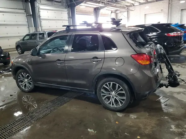 JA4AR4AW6HZ063917 2017 MITSUBISHI OUTLANDER - Image 2