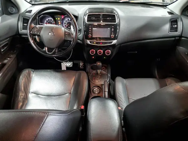 JA4AR4AW6HZ063917 2017 MITSUBISHI OUTLANDER - Image 8