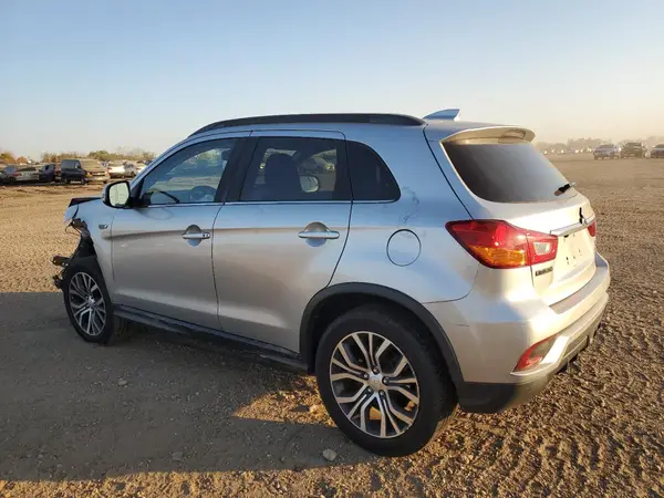 JA4AR4AW6JU000545 2018 MITSUBISHI OUTLANDER - Image 2