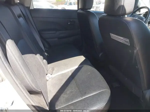 JA4AR4AW7GZ052665 2016 MITSUBISHI OUTLANDER - Image 8