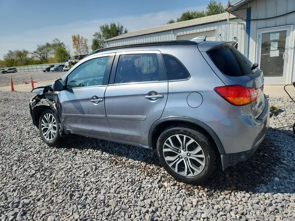 JA4AR4AW7HZ017786 2017 MITSUBISHI OUTLANDER - Image 2
