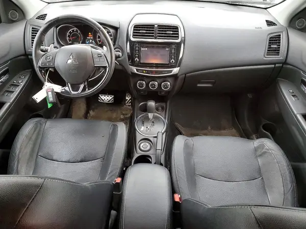 JA4AR4AW7HZ060816 2017 MITSUBISHI OUTLANDER - Image 8