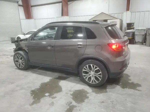 JA4AR4AW7JU020481 2018 MITSUBISHI OUTLANDER - Image 2