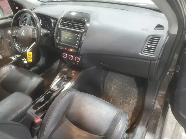 JA4AR4AW7JU020481 2018 MITSUBISHI OUTLANDER - Image 8