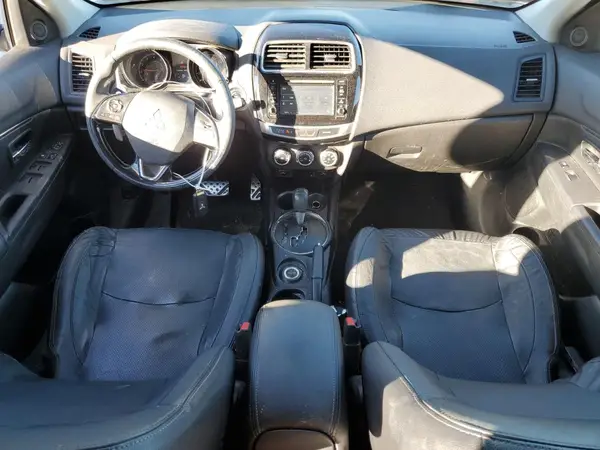 JA4AR4AW8GZ031825 2016 MITSUBISHI OUTLANDER - Image 8