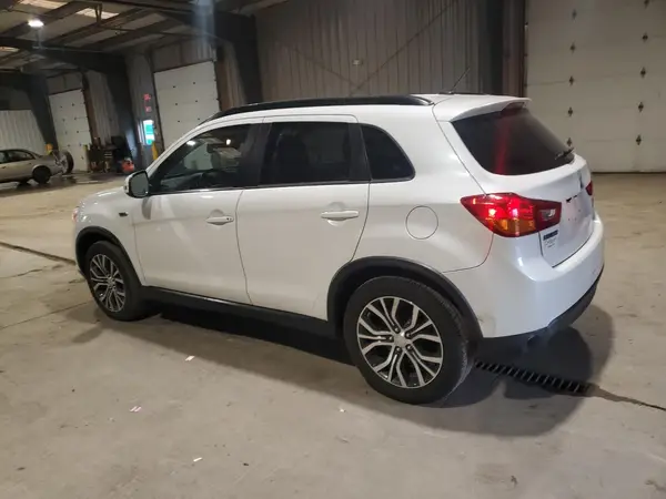 JA4AR4AW8GZ032831 2016 MITSUBISHI OUTLANDER - Image 2