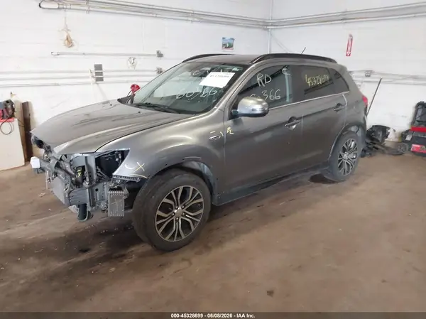 JA4AR4AW8GZ051573 2016 MITSUBISHI OUTLANDER - Image 2