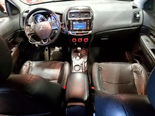 JA4AR4AW8HZ025458 2017 MITSUBISHI OUTLANDER - Image 8