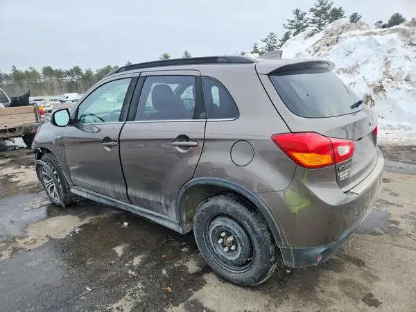 JA4AR4AW8HZ054099 2017 MITSUBISHI OUTLANDER - Image 2