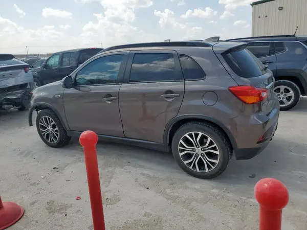 JA4AR4AW8KU005764 2019 MITSUBISHI OUTLANDER - Image 2