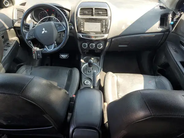 JA4AR4AW9GZ024088 2016 MITSUBISHI OUTLANDER - Image 8