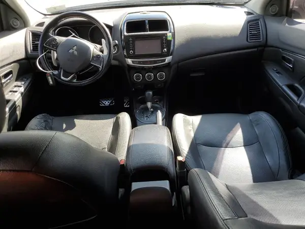 JA4AR4AW9GZ031865 2016 MITSUBISHI OUTLANDER - Image 8
