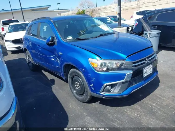 JA4AR4AW9JZ035650 2018 MITSUBISHI OUTLANDER - Image 1