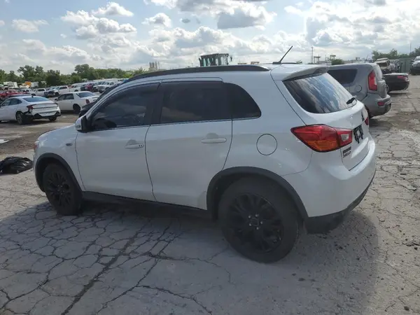 JA4AR4AWXGZ025749 2016 MITSUBISHI OUTLANDER - Image 2