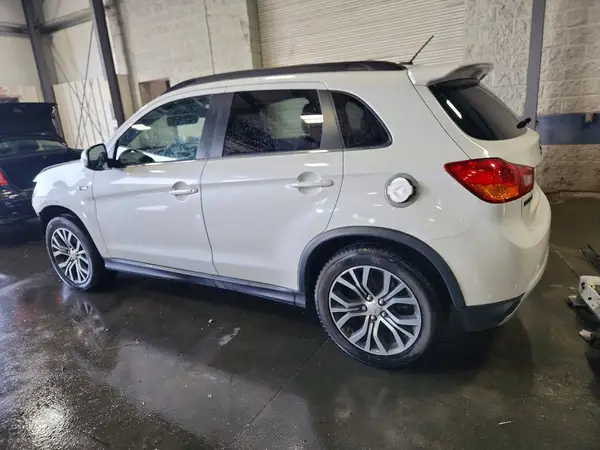 JA4AR4AWXGZ028408 2016 MITSUBISHI OUTLANDER - Image 2